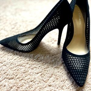 BCBGengeration Black Net Pumps